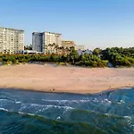 Deluxe Suite, 150 Meters To Beach, Large Balcony, Parking, Lift, Porta Mare Lesne Tarasy