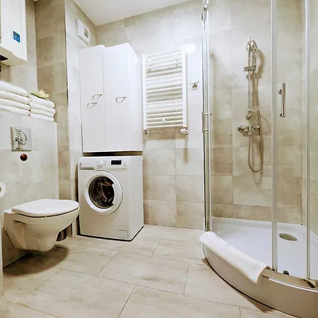 Deluxe Suite, 150 Meters To Beach, Large Balcony, Parking, Lift, Porta Mare Lesne Tarasy Apartmán Dziwnówek