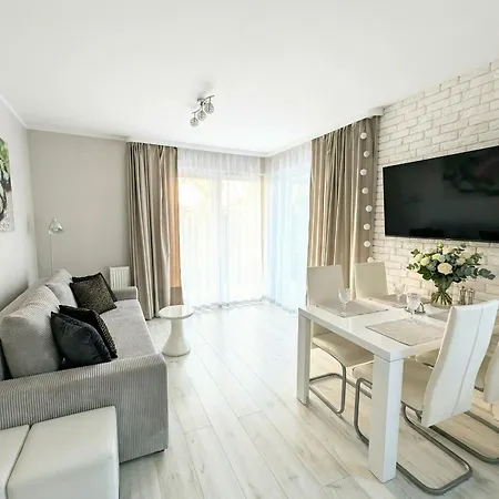 Deluxe Suite, 150 Meters To Beach, Large Balcony, Parking, Lift, Porta Mare Lesne Tarasy Dziwnówek
