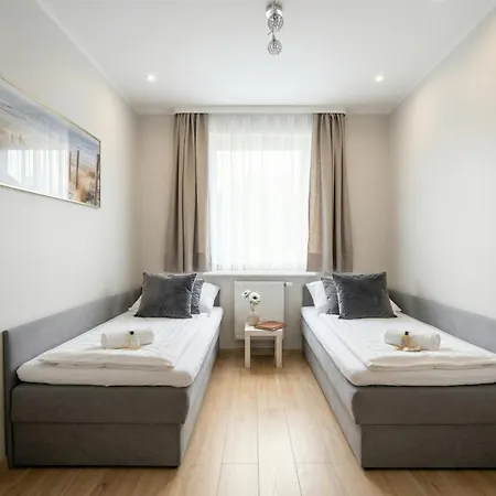 Deluxe Suite, 150 Meters To Beach, Large Balcony, Parking, Lift, Porta Mare Lesne Tarasy Appartement Dziwnówek