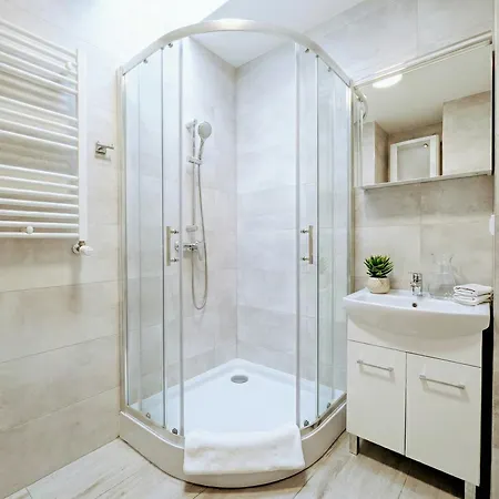 Διαμέρισμα Deluxe Suite, 150 Meters To Beach, Large Balcony, Parking, Lift, Porta Mare Lesne Tarasy