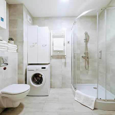 Διαμέρισμα Deluxe Suite, 150 Meters To Beach, Large Balcony, Parking, Lift, Porta Mare Lesne Tarasy *